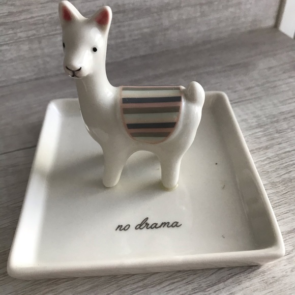 Jewelry - 🦙LLAMA🦙Ring Holder 🦙